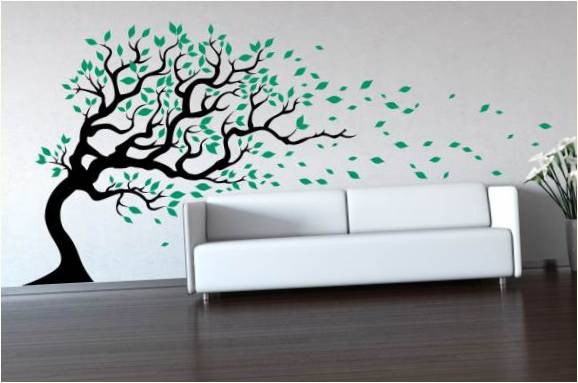 Стикер за дърво на стената придава стил и изтънченост